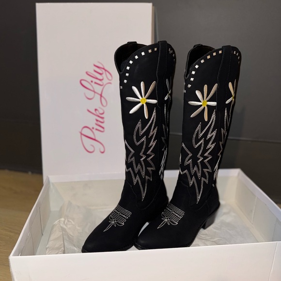 NEW Pink Lily Kolly Daisy Boots | Krista Horton x Pink Lily Collab - Picture 1 of 8